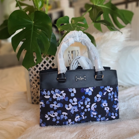 kate spade Handbags - 🍇 KATE SPADE CALEY GROVE FABRIC HYDRANGEA 🍇